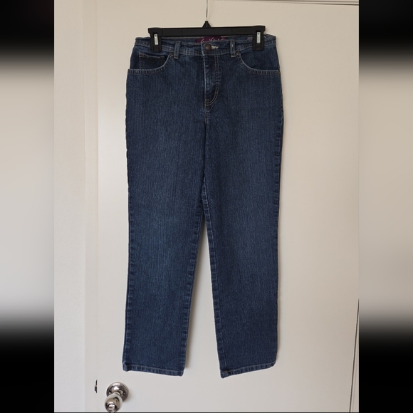 Gloria Vanderbilt Denim - Gloria Vanderbilt Straight Leg Jeans in Dark Blue Wash